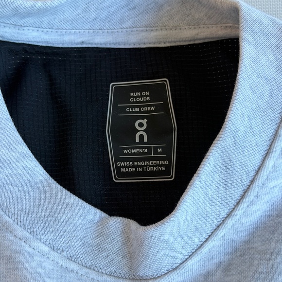 On Clouds Club Crew - Picture 7 of 8